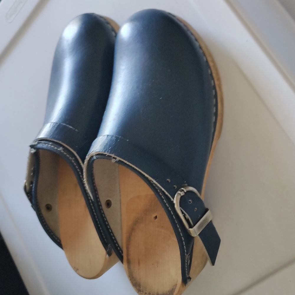 MIA Swedish wood clogs with strap Sz 36 5.5/6